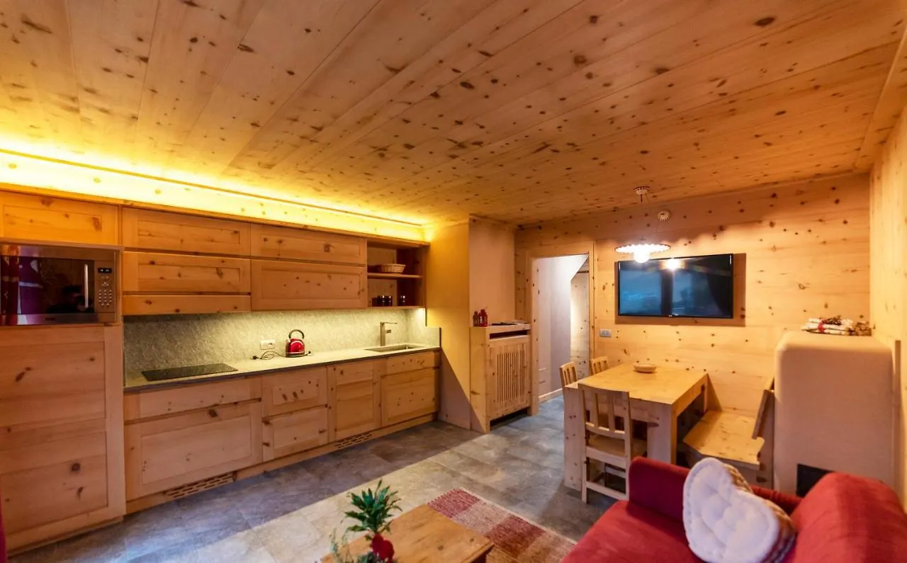 Al Bait Del Legn Lägenhet Bormio